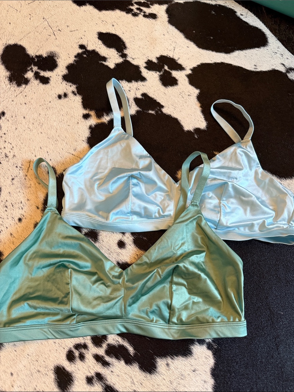 Set of 2 NWOT Auden satin bras size Large